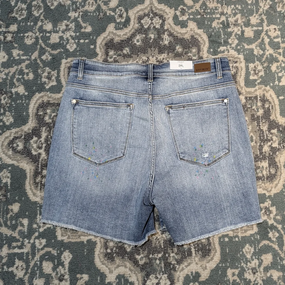 Woman's High Waist Lite Blue Distressed Denim Shorts, by Judy Blue SZ 2XL